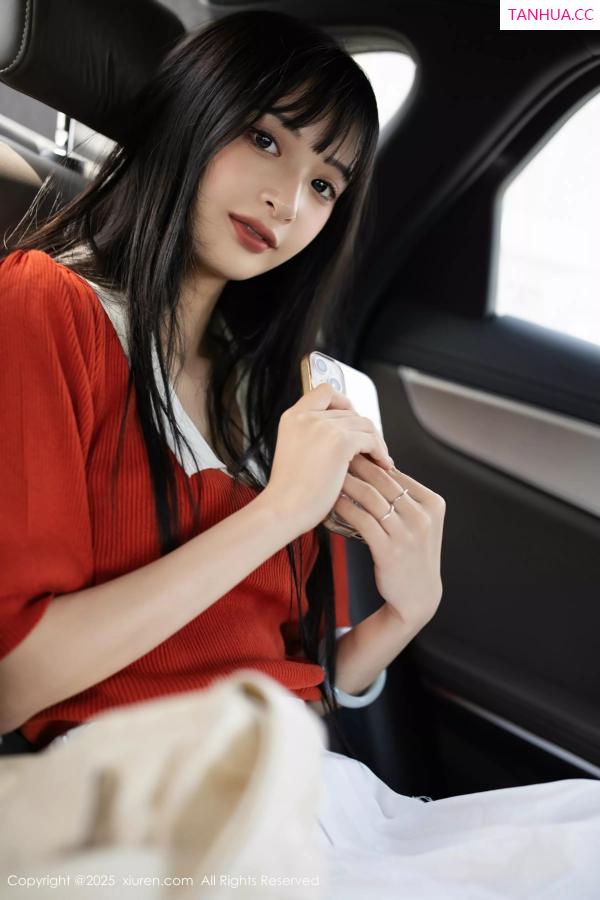   [XiuRen]高清写真图 2025.05.08 No.10247 茂木希子 橙色T恤第15张图片
